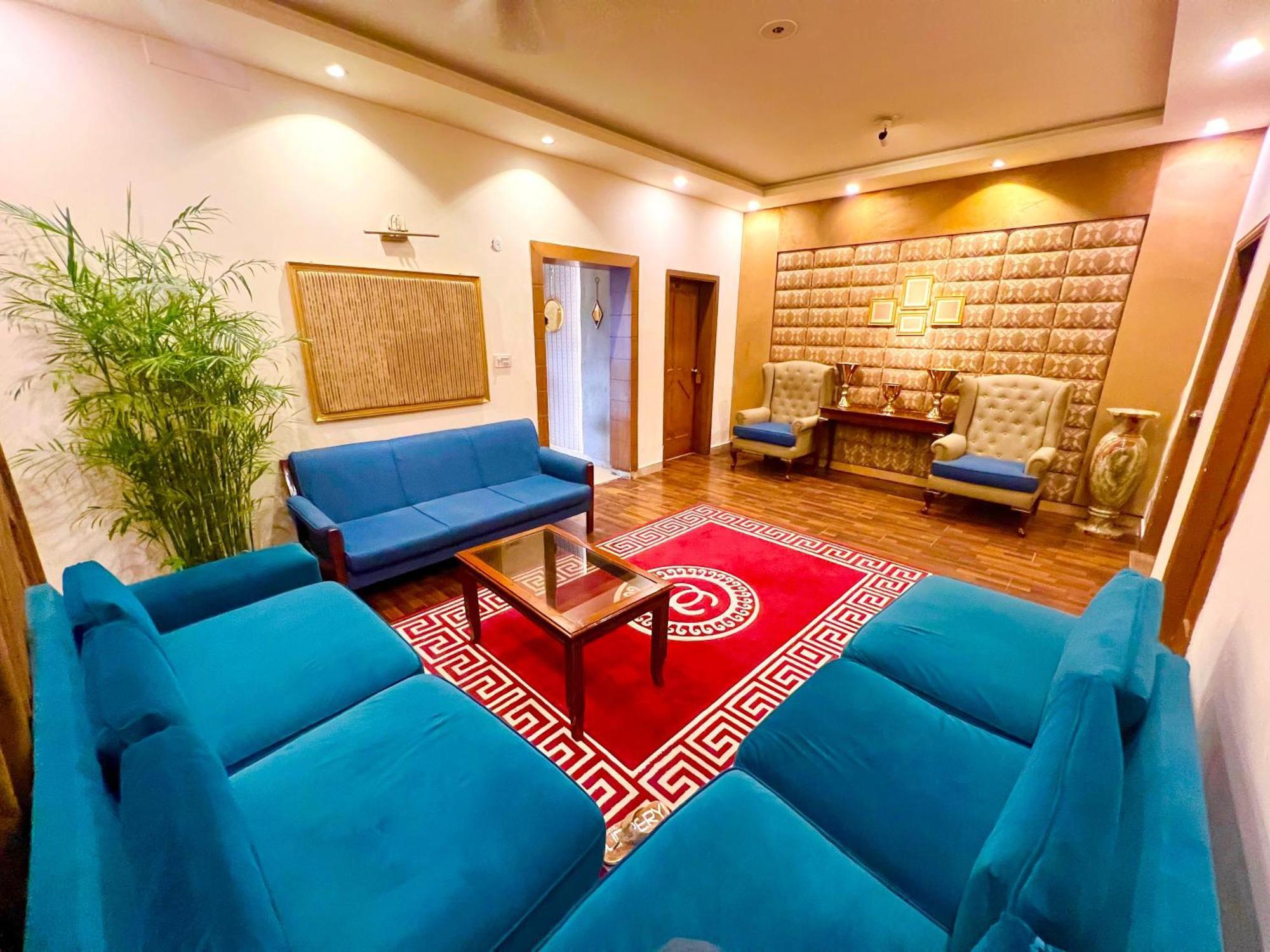 Shelton Guest House Islamabad Exterior photo